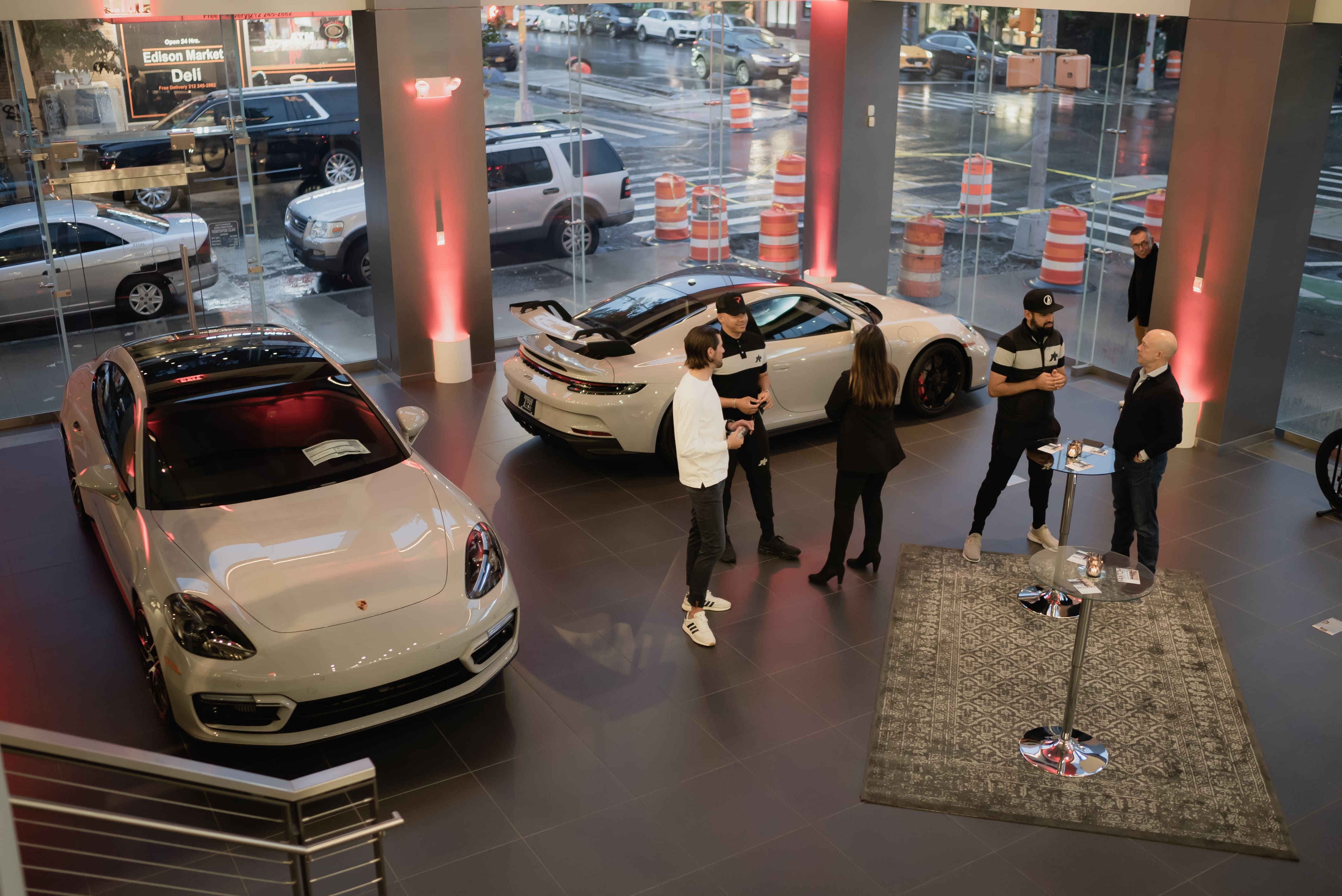Porsche Showroom & Lounge